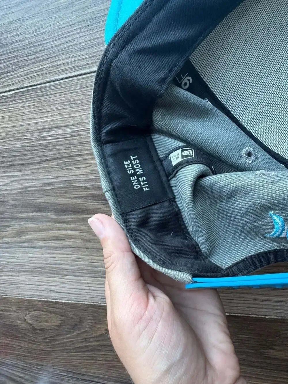 Hurley New Era 9Fifty Snapback Cap Gray Blue